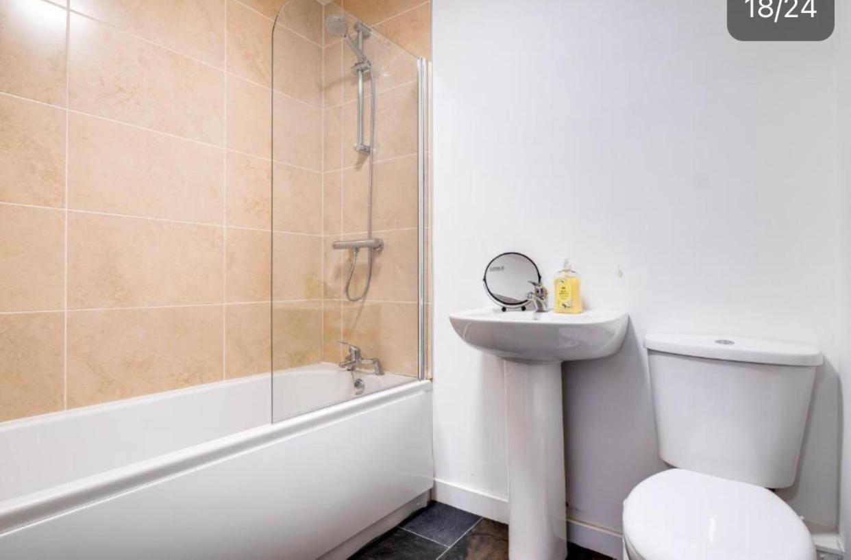 Amhc City Apartments Bradford City Centre One & Two Bedroom Apartments, 24 Hours Express Self Check In, Long Stay Contractors Welcome, Paid Parking Available Nearby מראה חיצוני תמונה